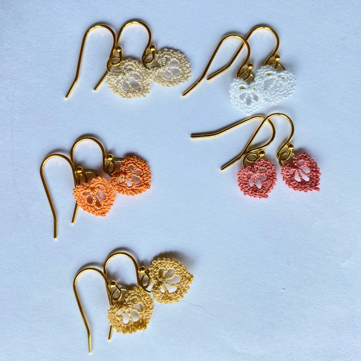 Micro-crochet heart earrings