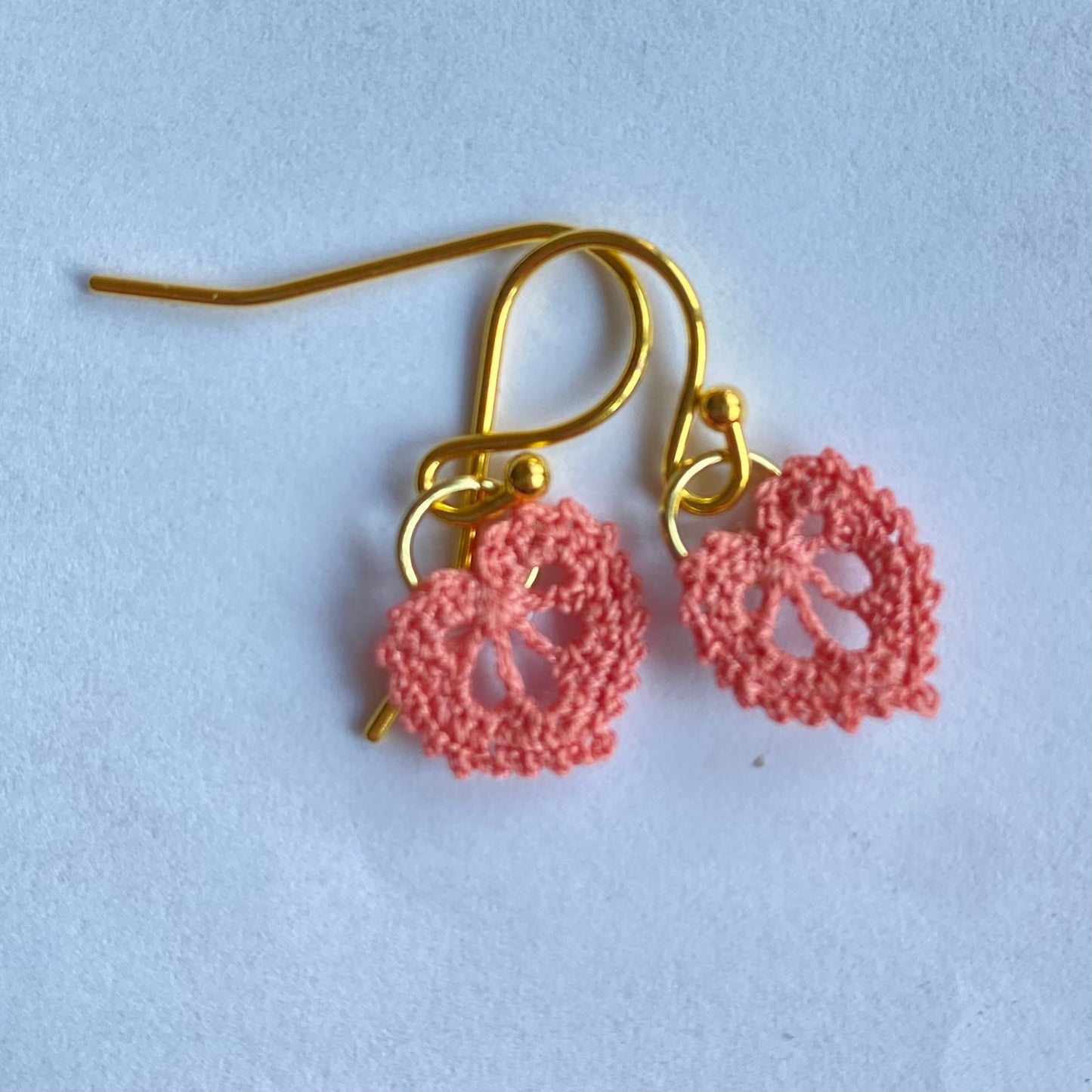 Micro-crochet heart earrings