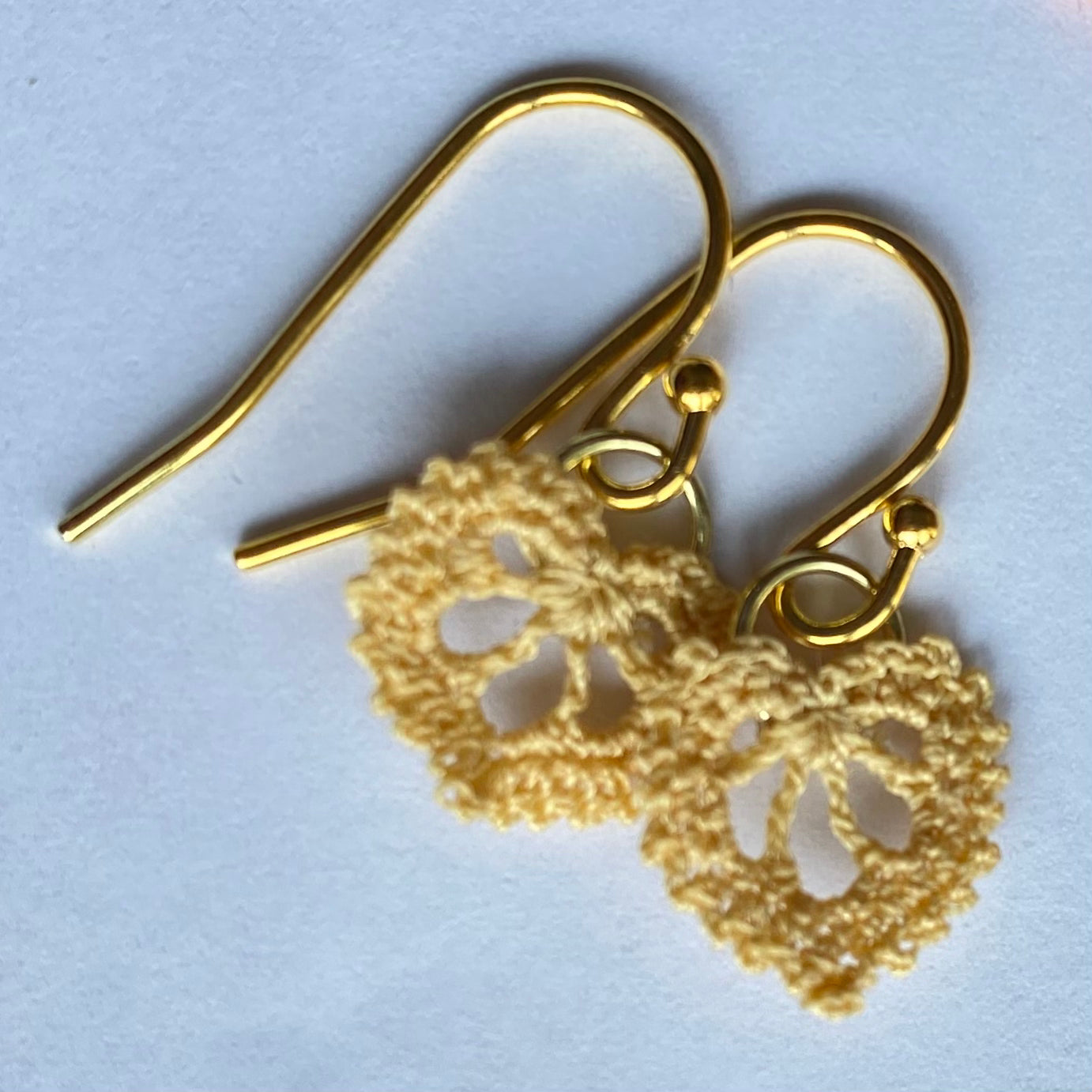 Micro-crochet heart earrings