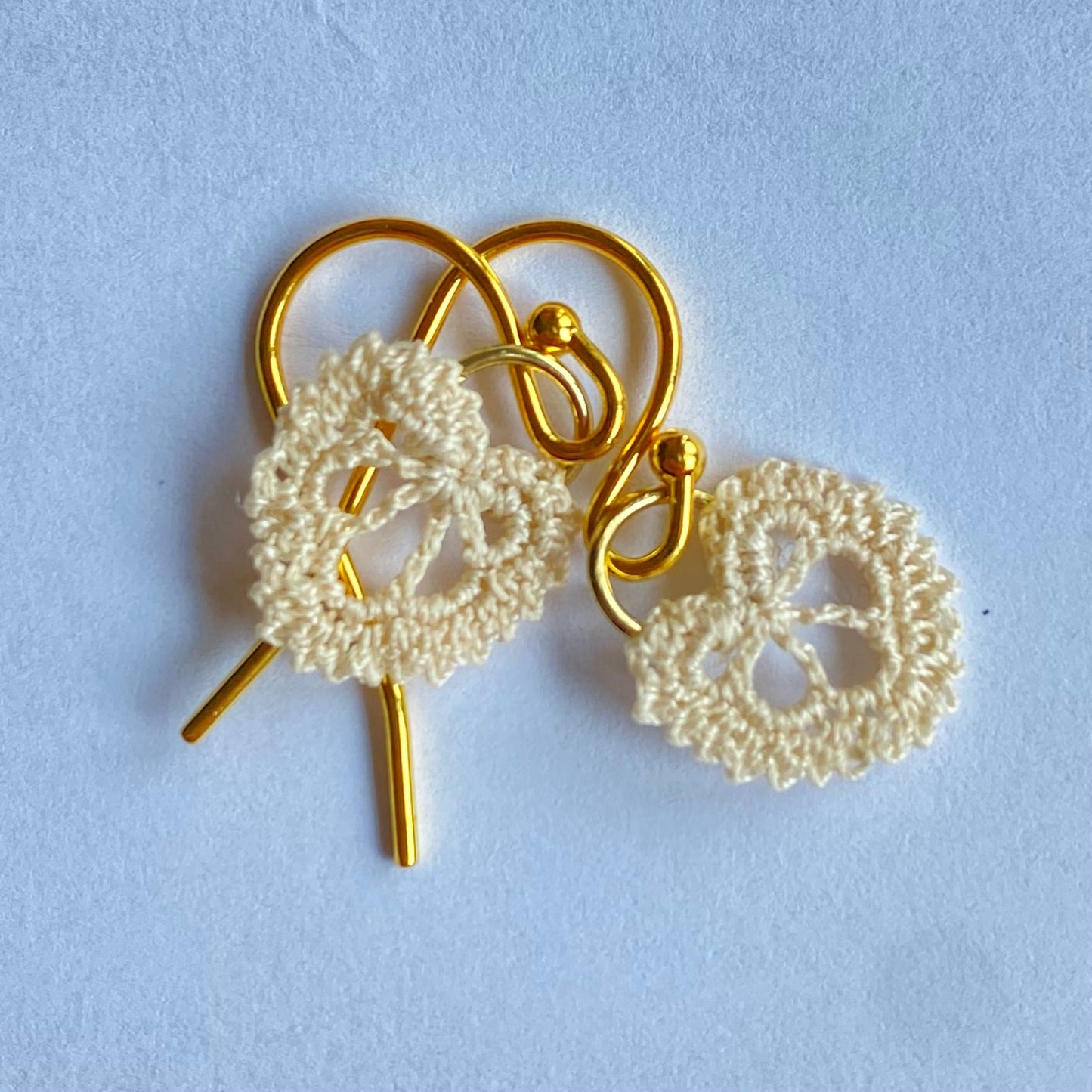 Micro-crochet heart earrings