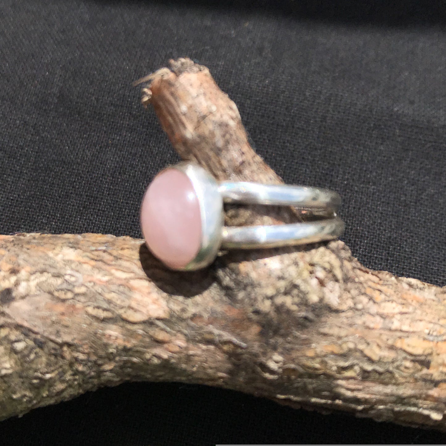 Rose Quartz Split-Shank Ring Size US 5