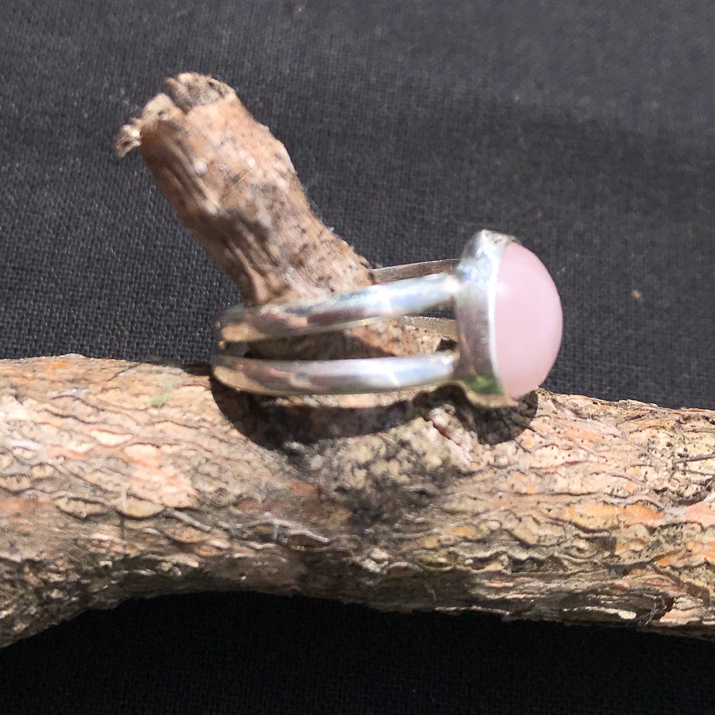 Rose Quartz Split-Shank Ring Size US 5